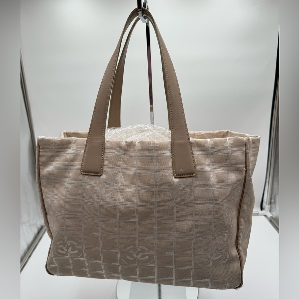 Chanel-Authentic- Travel Line Tote Bag Pink Blush - Picture 3 of 15